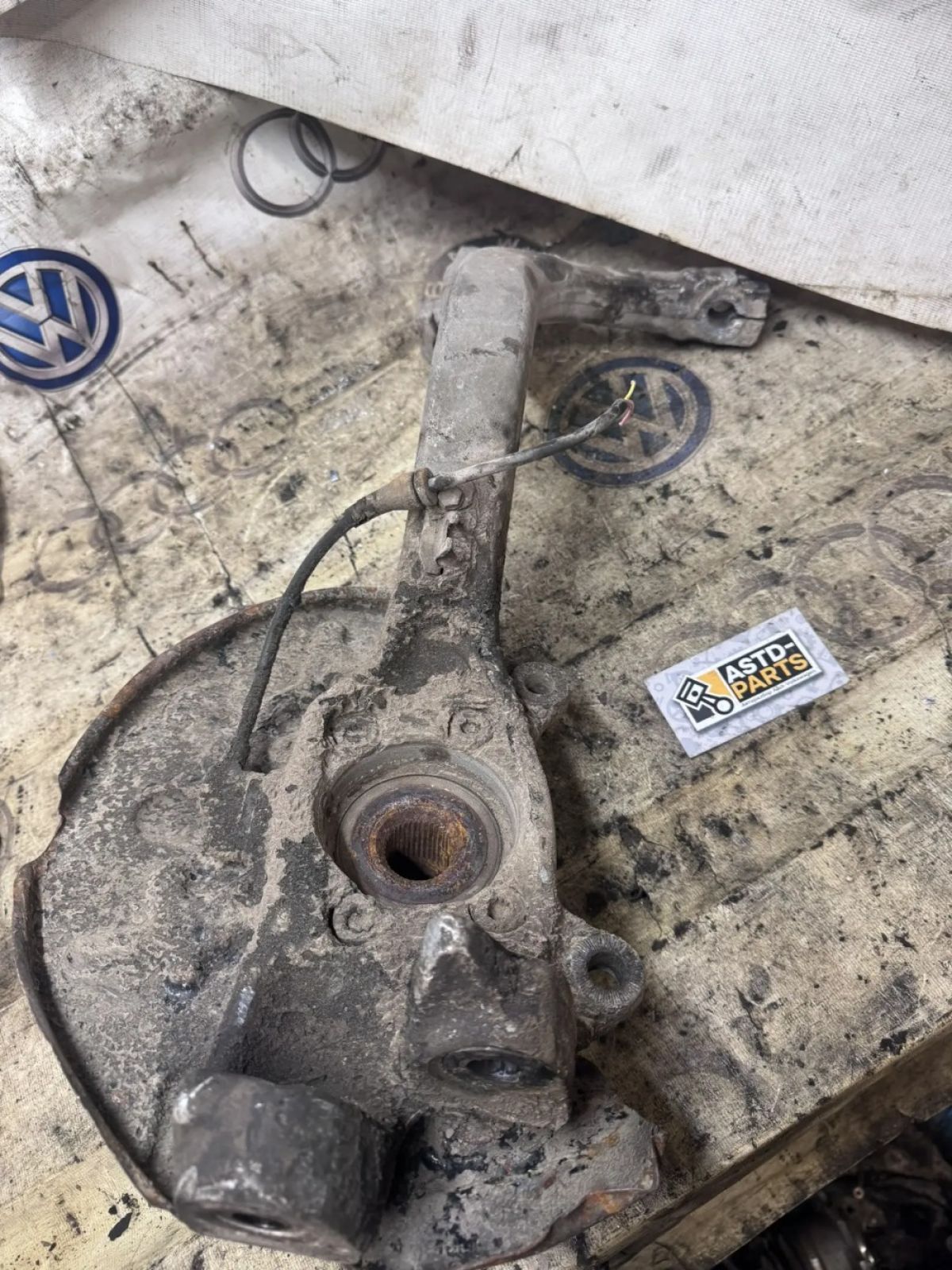 кулак поворотный правый Audi A4 B6 B7, 10000 рублей, Малые Вязёмы