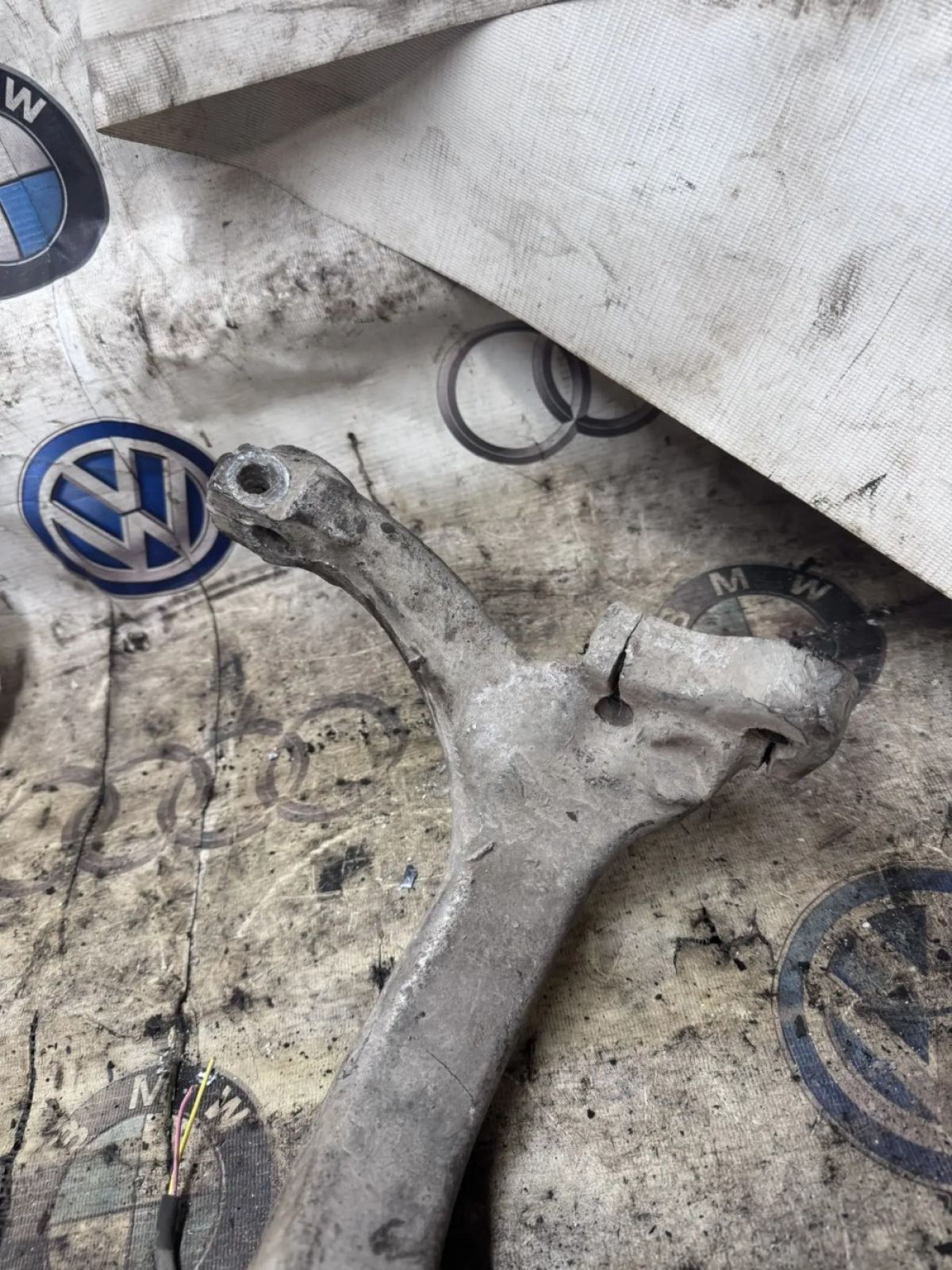 кулак поворотный правый Audi A4 B6 B7, 10000 рублей, Малые Вязёмы