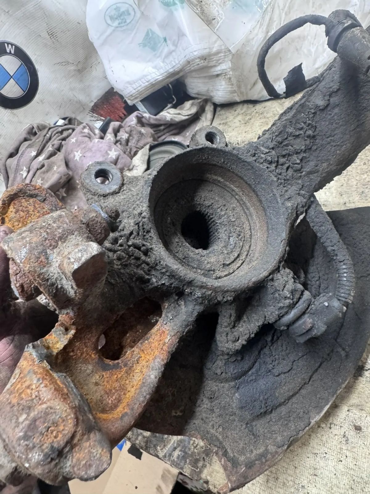 Кулак передний левый VW Passat B5 8D0407257AM, 4200 рублей, Малые Вязёмы